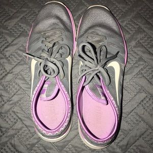lightly worn size 9 nikes